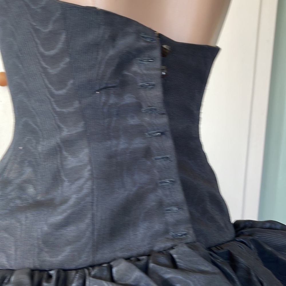 ENRIQUETA VERGARA Viña Del Mar - Chile, Gorgeous strapless black color Dress - Picture 6 of 16